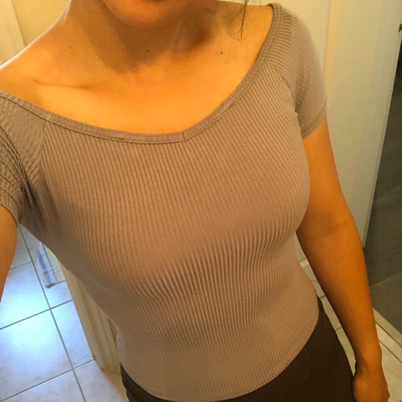 Lavender Garage Top - Picture 6 of 6